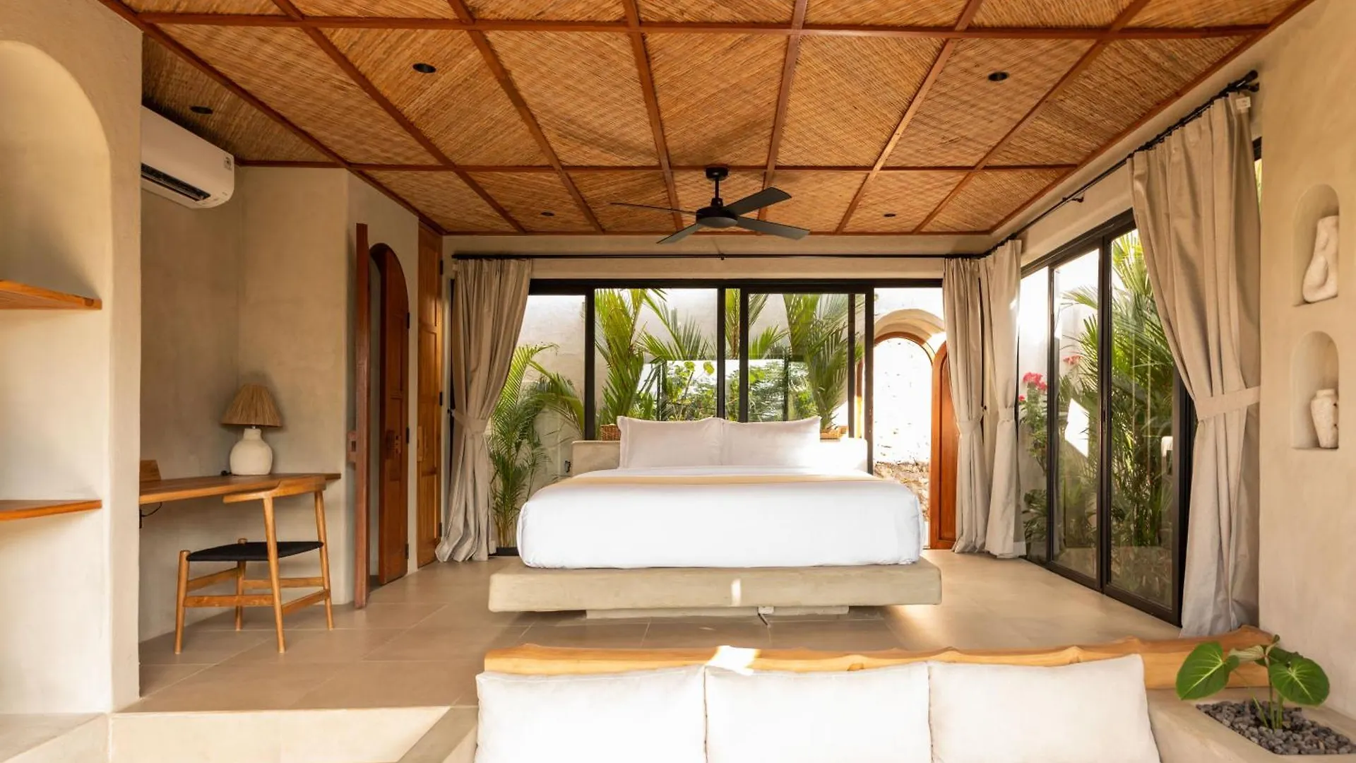 Sivana, Hotel Boutique With Ocean Or Garden Views - Adults Only Uluwatu  Villa Uluwatu (Bali)